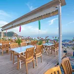Ξενοδοχείο Blue Star 4*