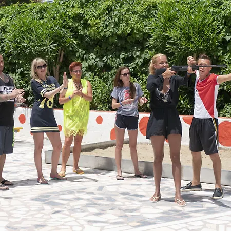 Blue Star 4* אלאניה